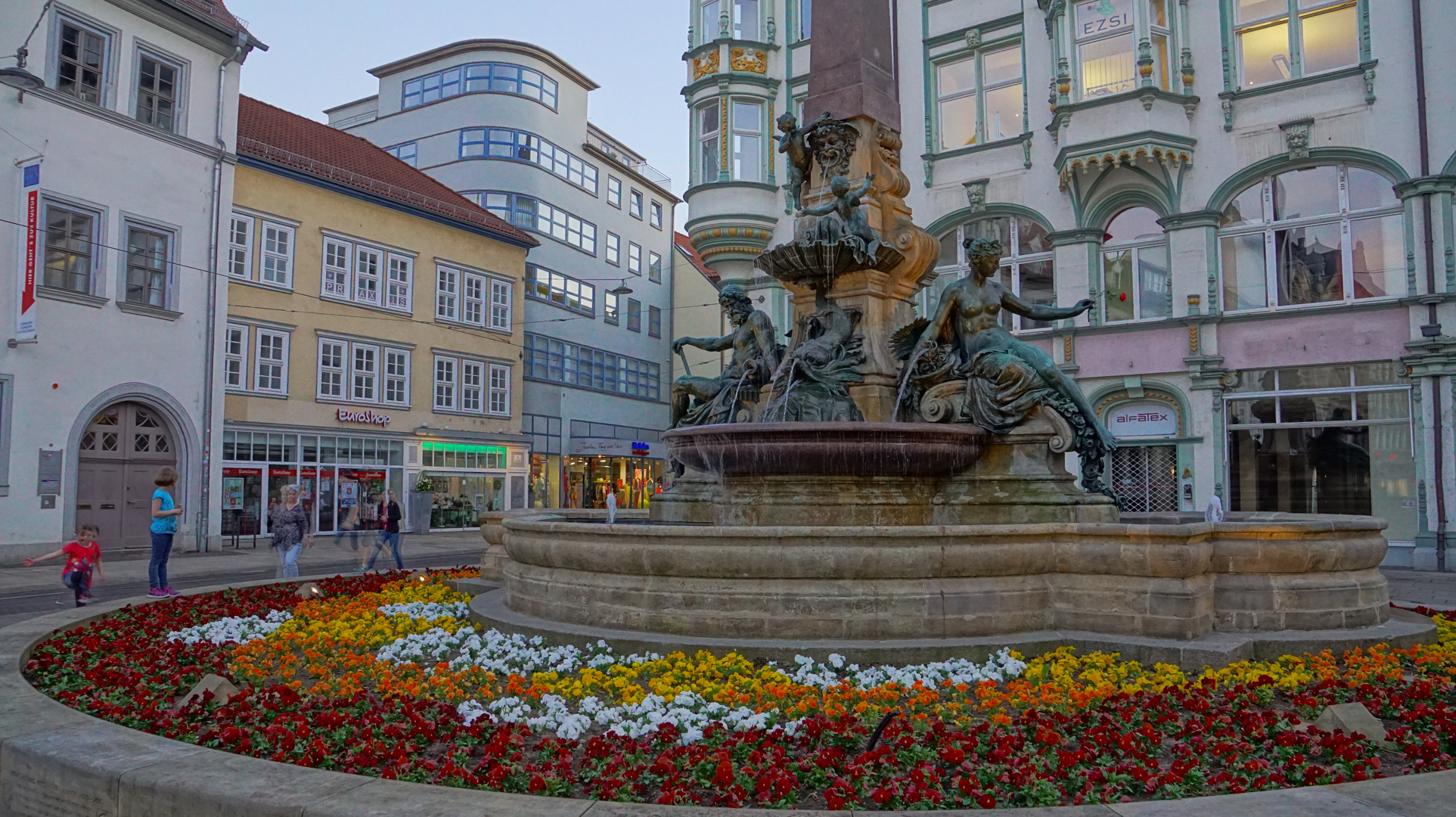 wieder in Erfurt, mein Lieblingsbrunnen (en Erfurt otra vez, mi fuente preferido)