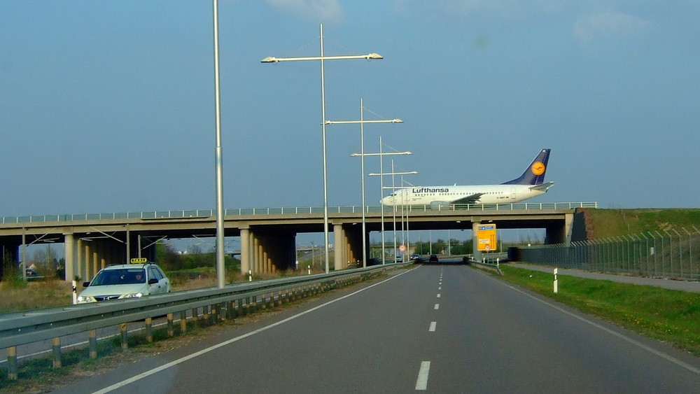 wieder über die Brücke