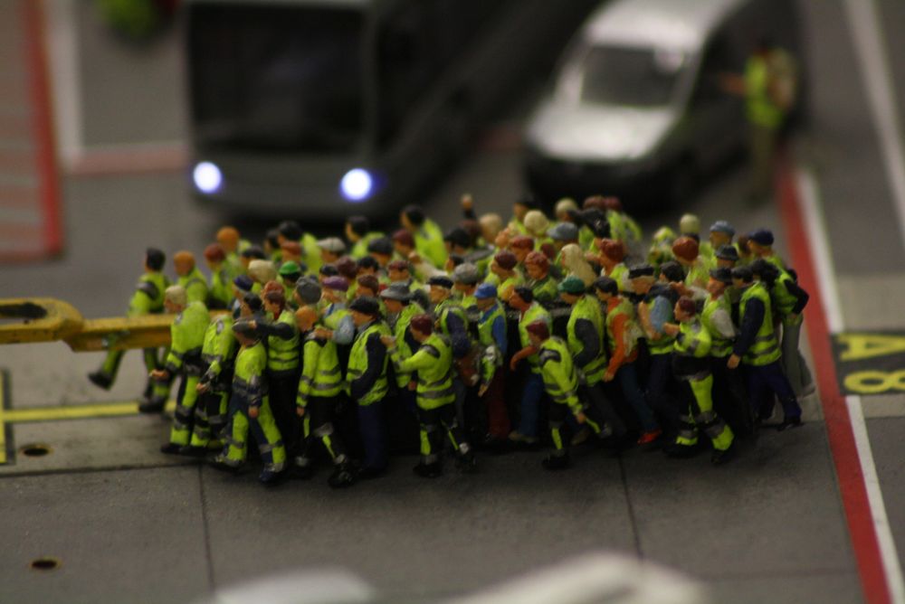 Wieder Warnstreiks am Flughafen - wie viele Flüge werden ausfallen?