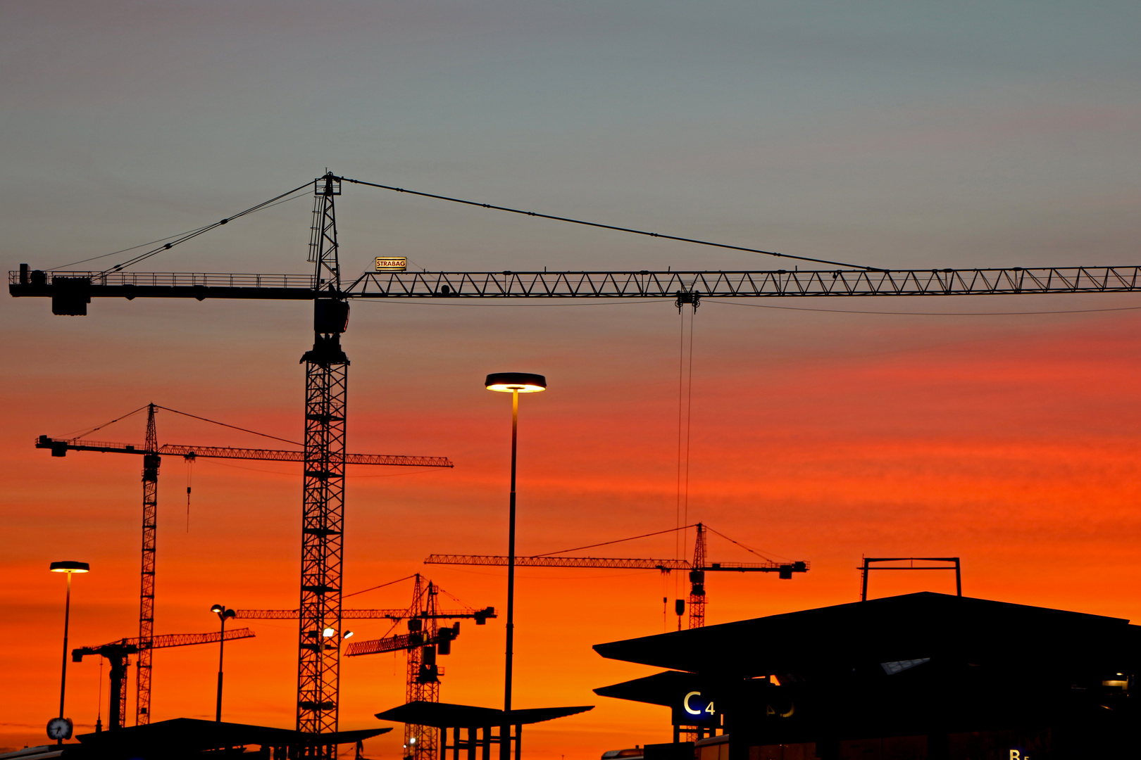 Wien Hauptbahnhof Sunrise