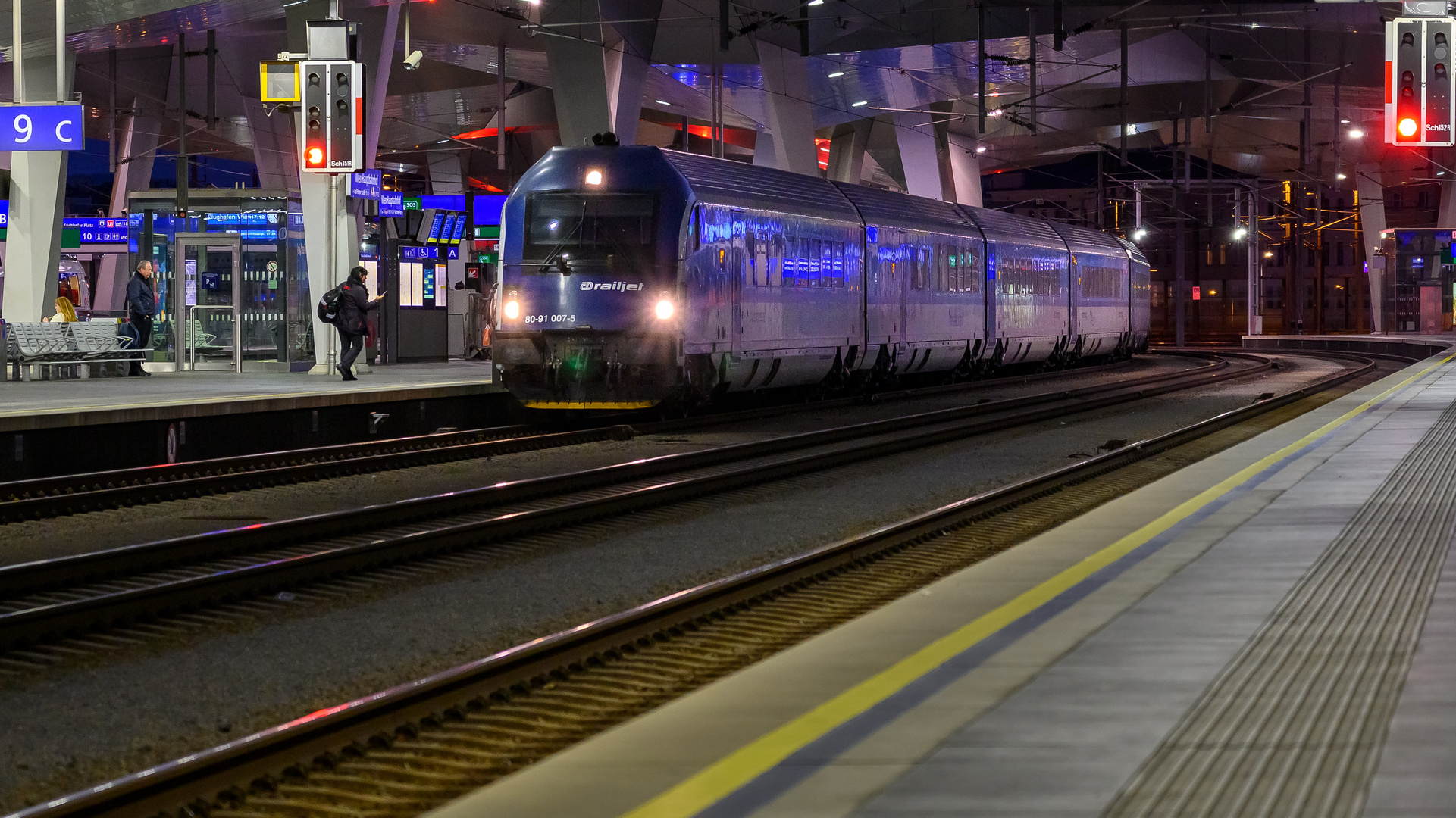 Wien Hbf CS Railjet rj370 DSC_1060