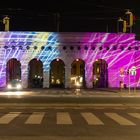 Wien Heldentor mit künstlerischer Ausleuchtung