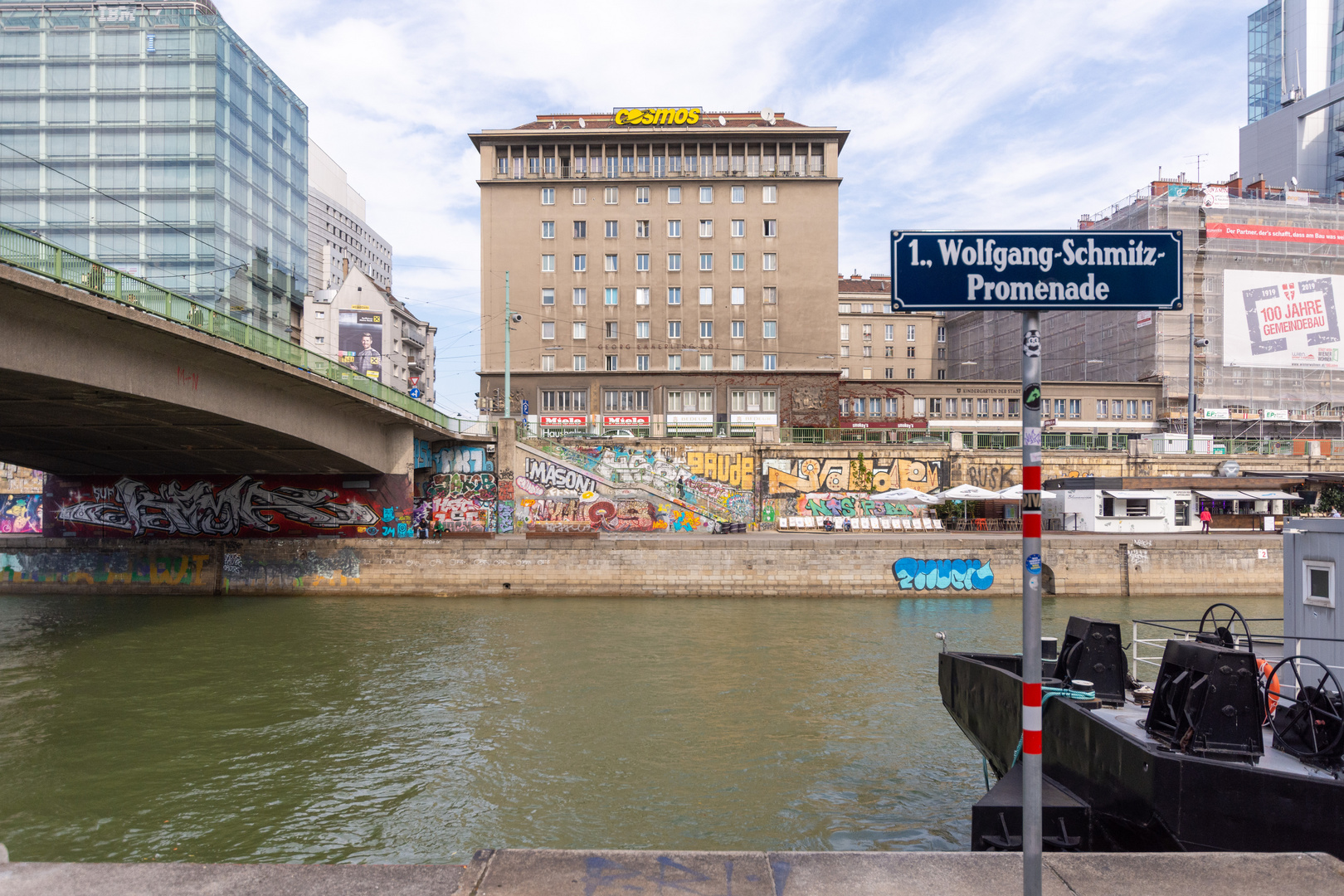 Wien Innenstadt - Schwedenbrücke - Donau River - Wolfgang Schmitz Promenade - 01