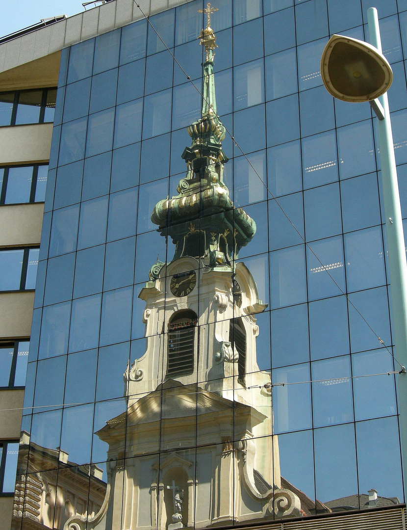 WIEN: Kirche im Office - Spiegel