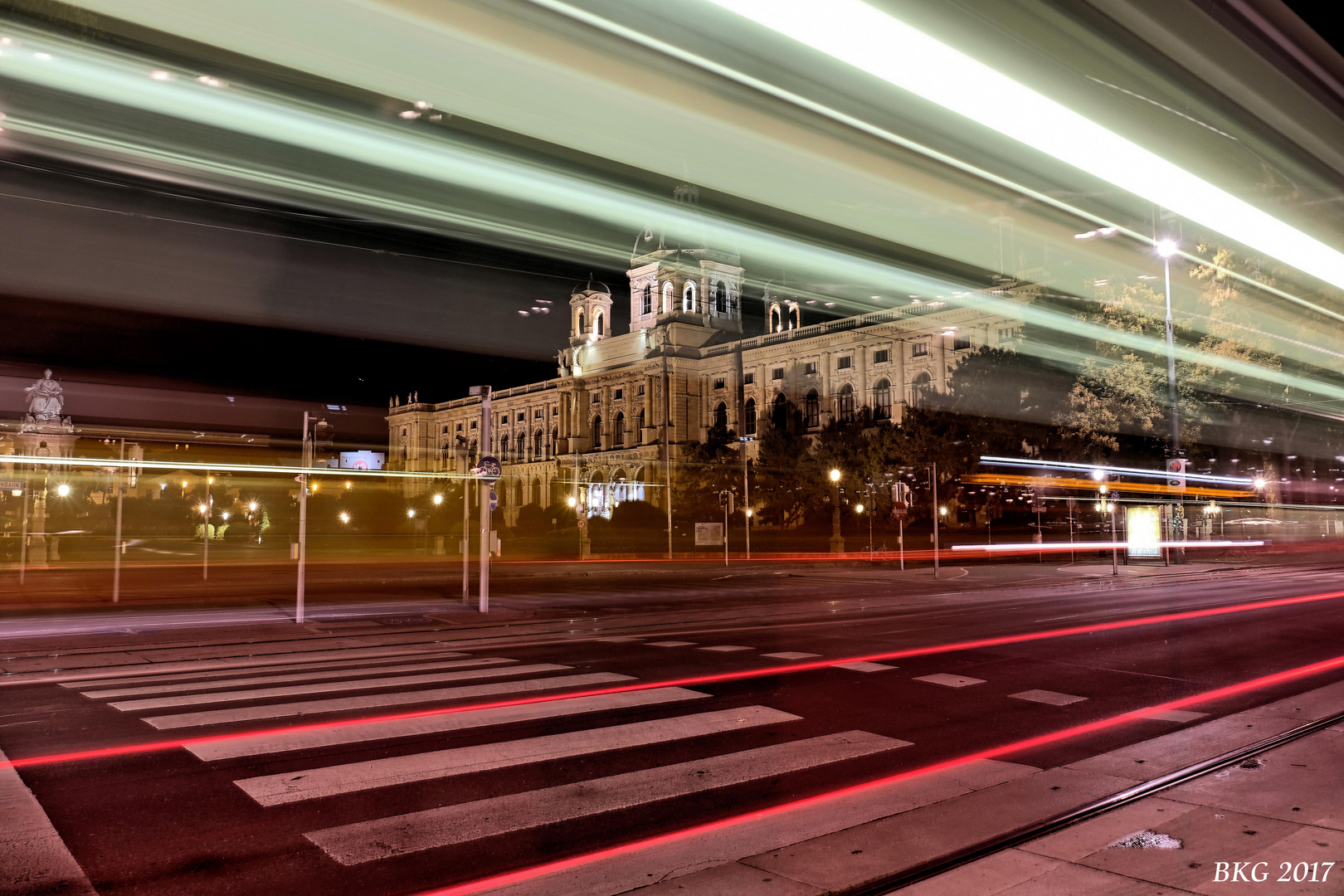 Wien, Traffic am Maria-Theresia-Platz 