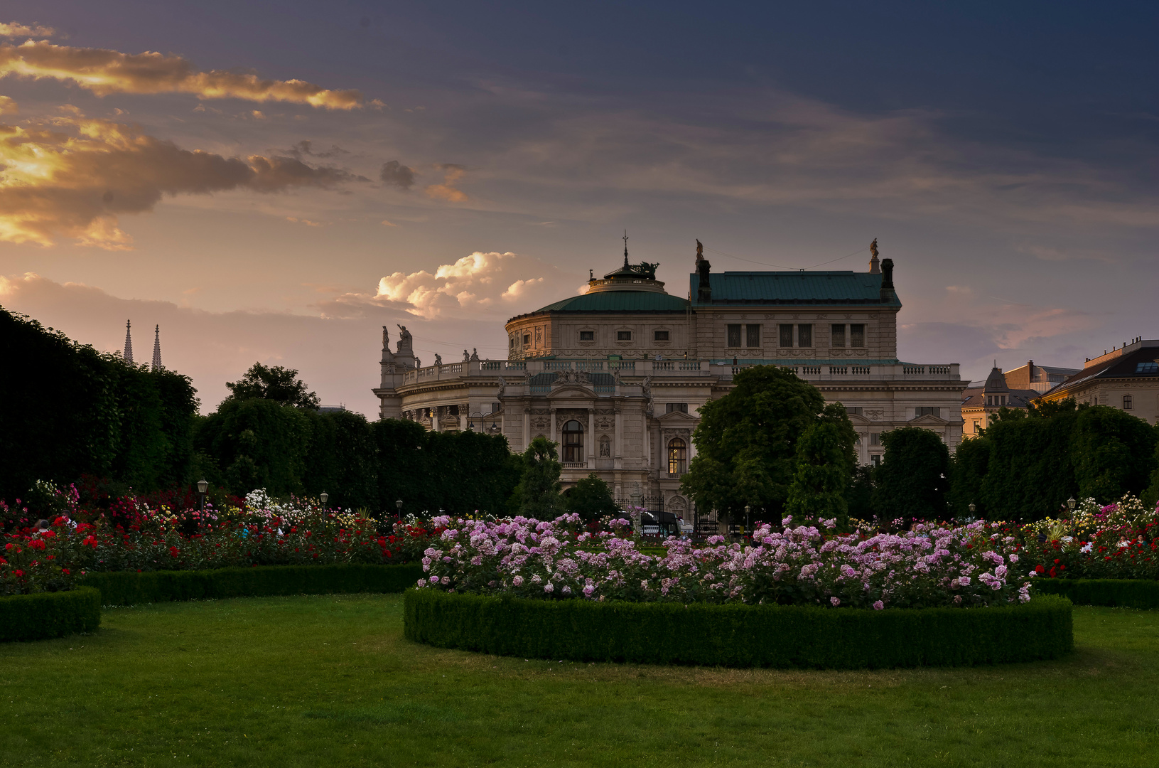 Wien, Volksgarten und Burgtheater