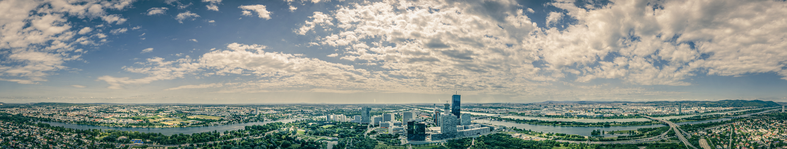 Wien von oben - Donauturm - 360°-Pano