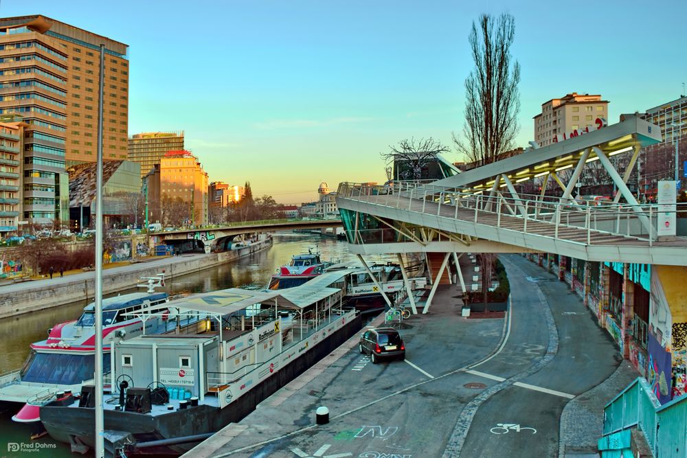 Wiener Hafen: der größte öffentliche Donauhafen