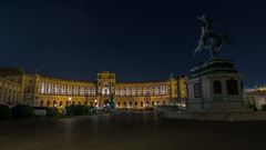 Wiener Hofburg bei Nacht