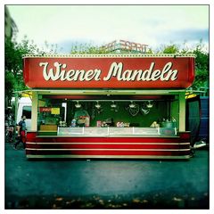 Wiener Mandeln