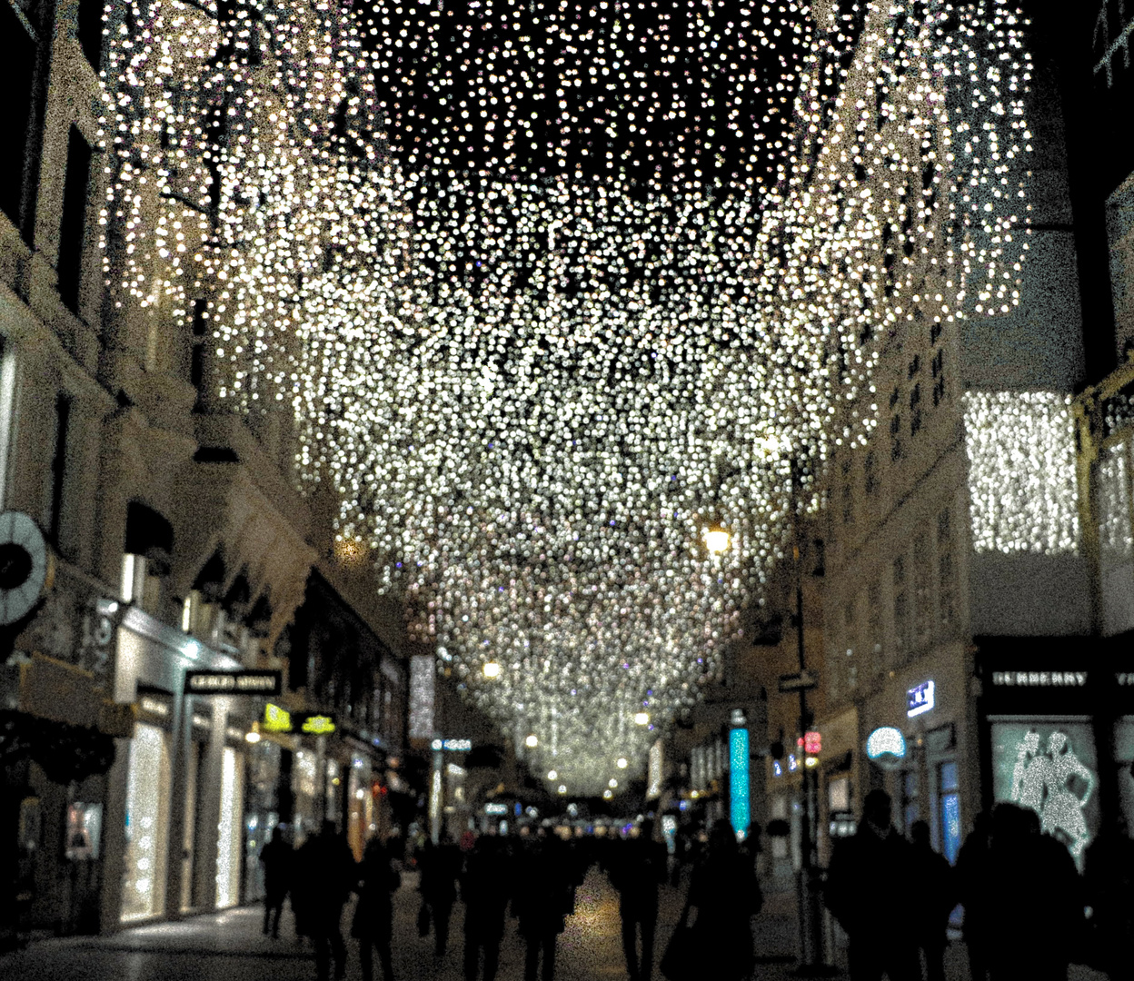 Wiener Spaziergänge  /  Tausend Lichter .....