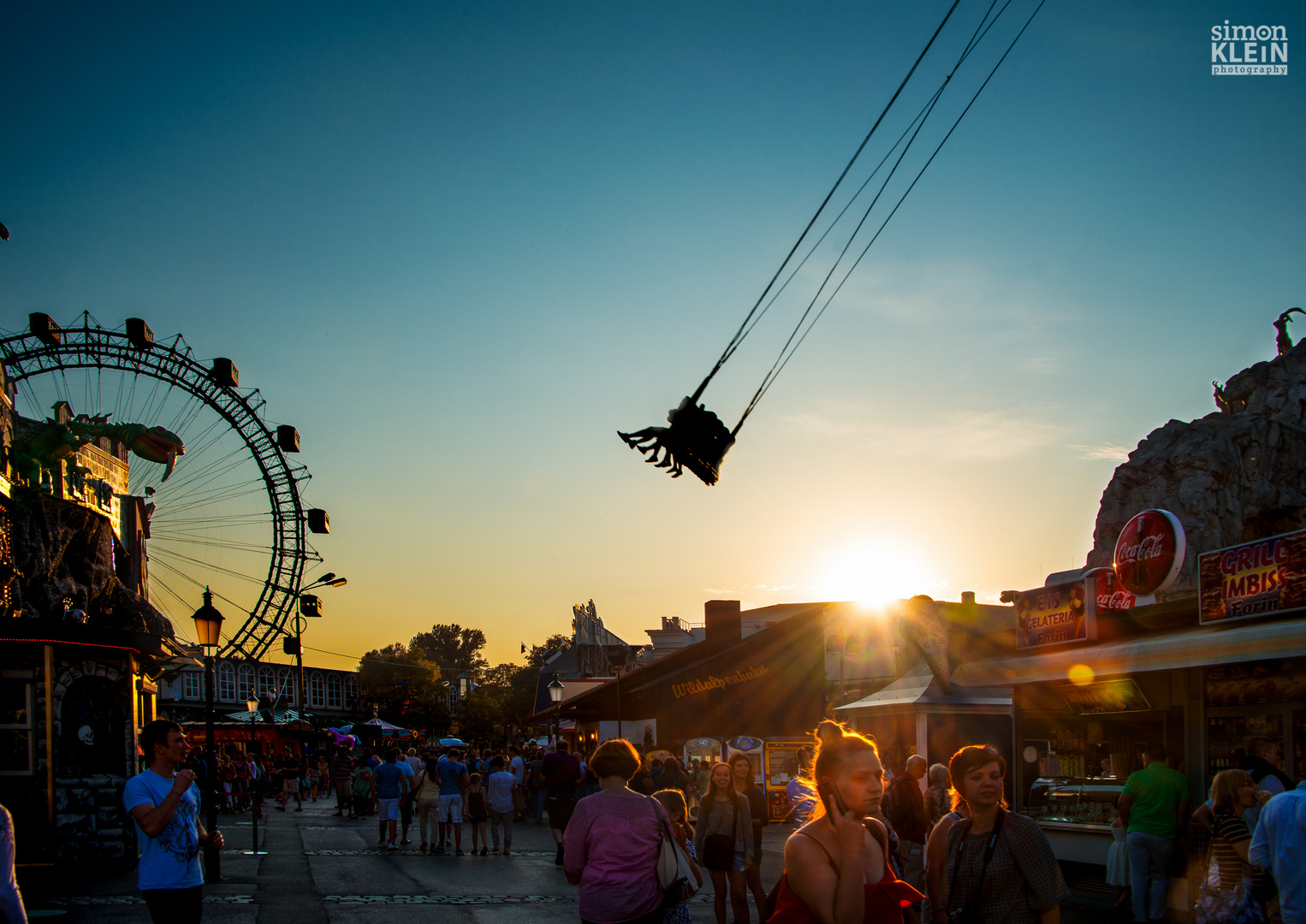 Wiener Wurstelprater im Sonnenuntergang