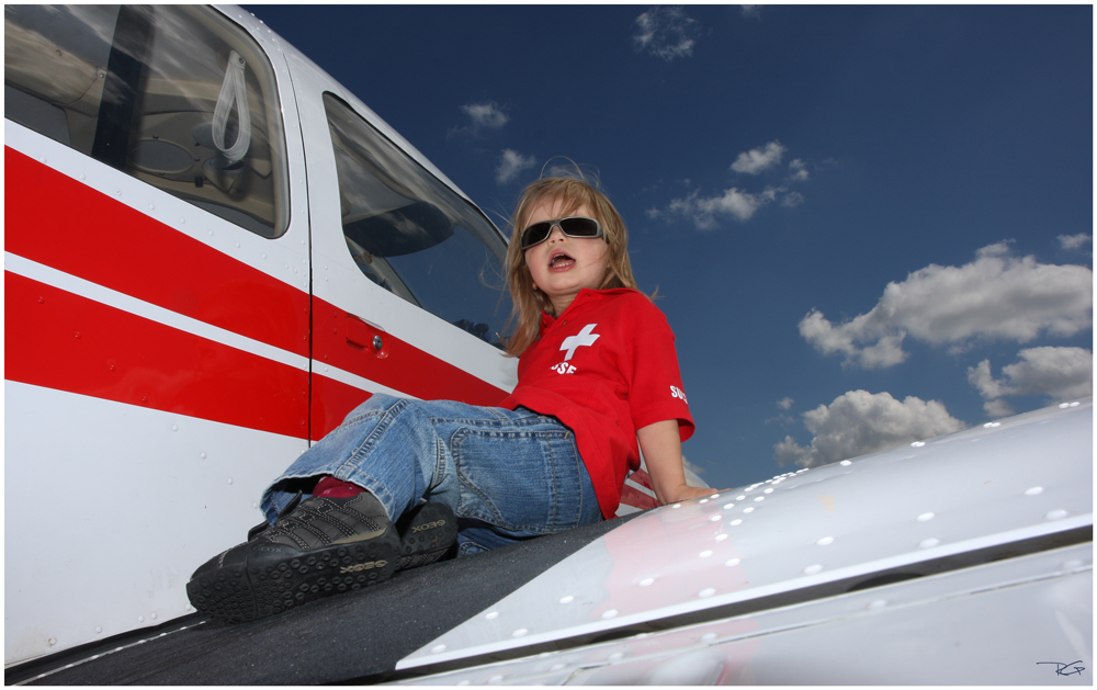 Wiesbaden Airfield, 26°C, das Haar sitzt...