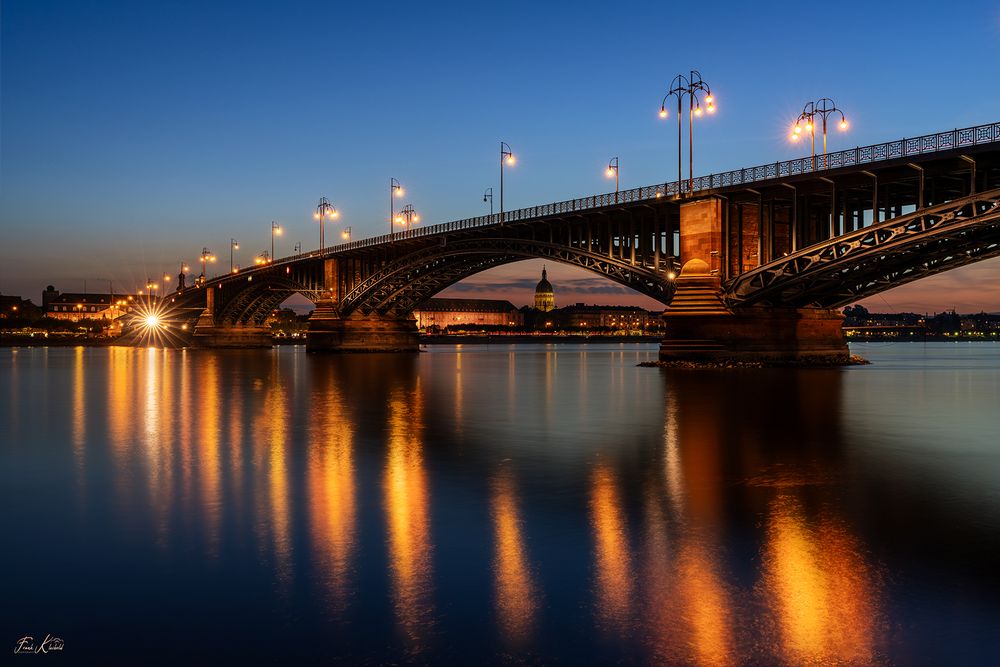 Wiesbaden - Theodor-Heuss-Brücke