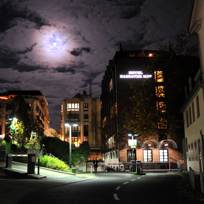 Wiesbaden. Vollmond