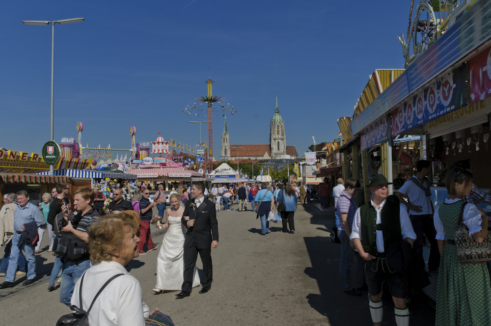 Wiesenbummel ganz in weiss