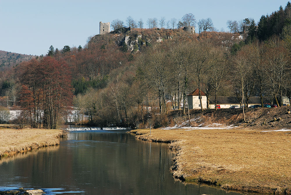 Wiesentschwimmbad im Winter