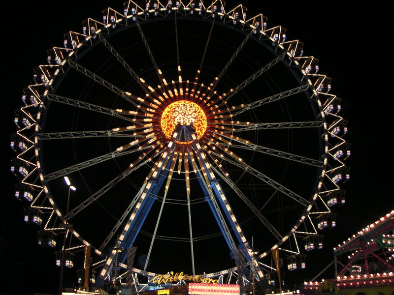 'Wiesn' at night