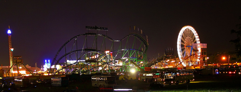 Wiesn bei Nacht