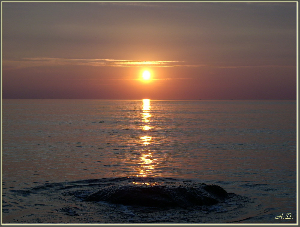 Wieviele Sonnenuntergänge der Stein wohl schon gesehen hat...?