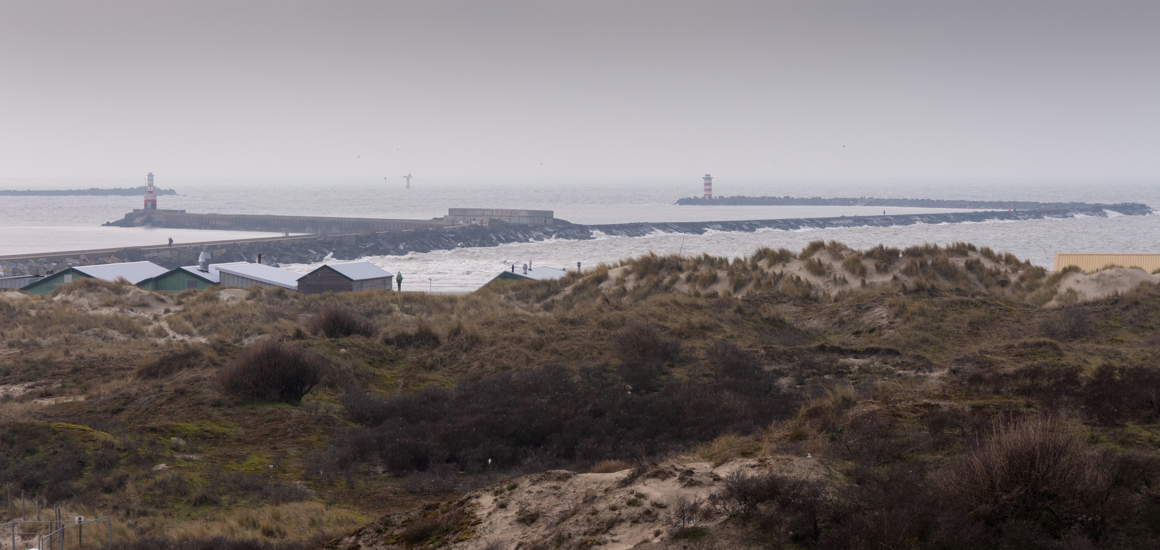 Wijk aan Zee - Reyndersweg - View on Noordpier