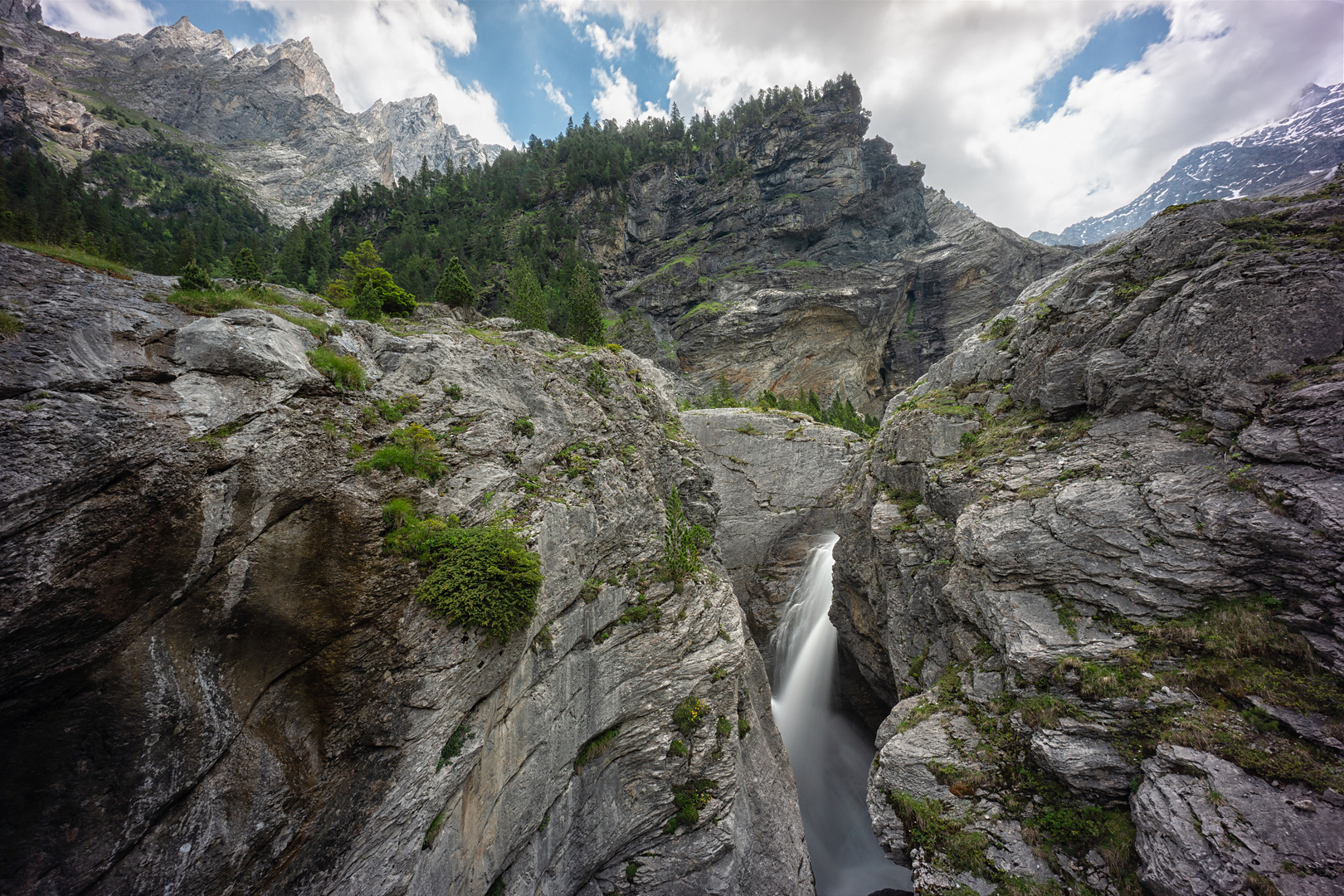 Wild und zerklüftet