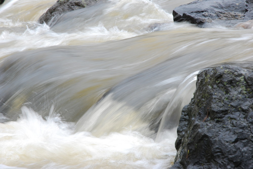 wildes Wasser von Maria Schöpke 