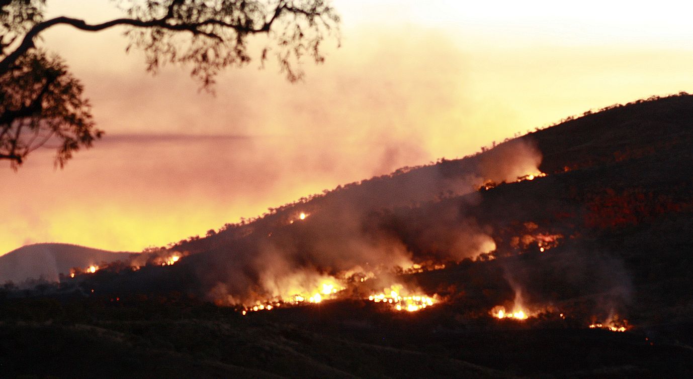 * Wildfire Munjina Gorge / WA *