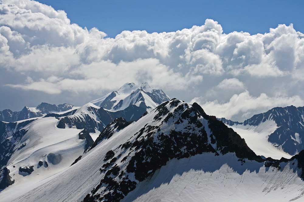 Wildspitze mit geballter Wolkenpracht