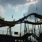 Wildwasserbahn und Wolken