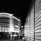 Wilhelm-Leuschner-Platz. Abend.