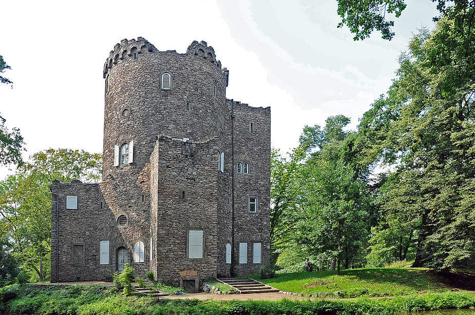 Wilhelmsbad: Künstliche Burgruine