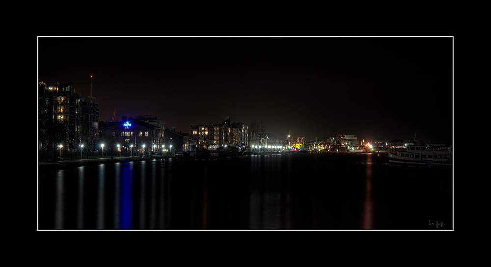 Wilhelmshaven bei Nacht ...