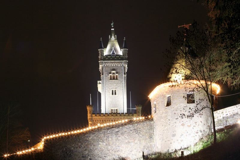 Wilhelmsturm bei Nacht