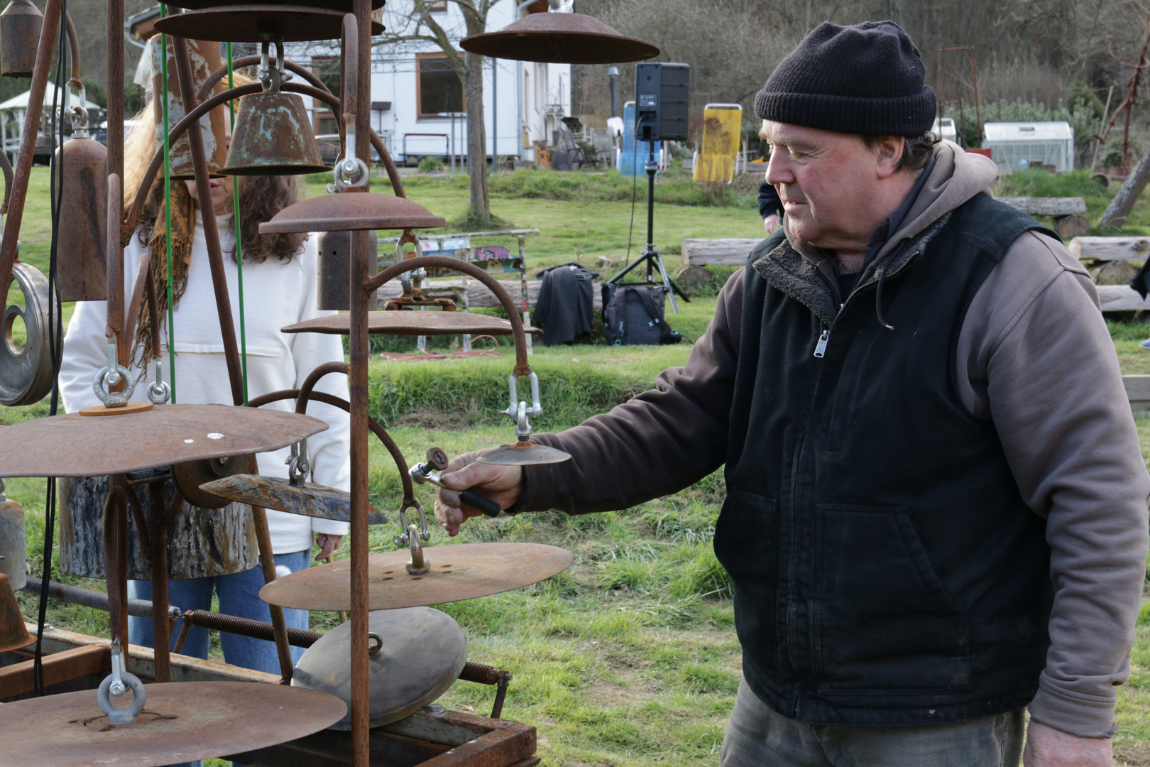 Willi Reiche mit dem "Ideophonie"