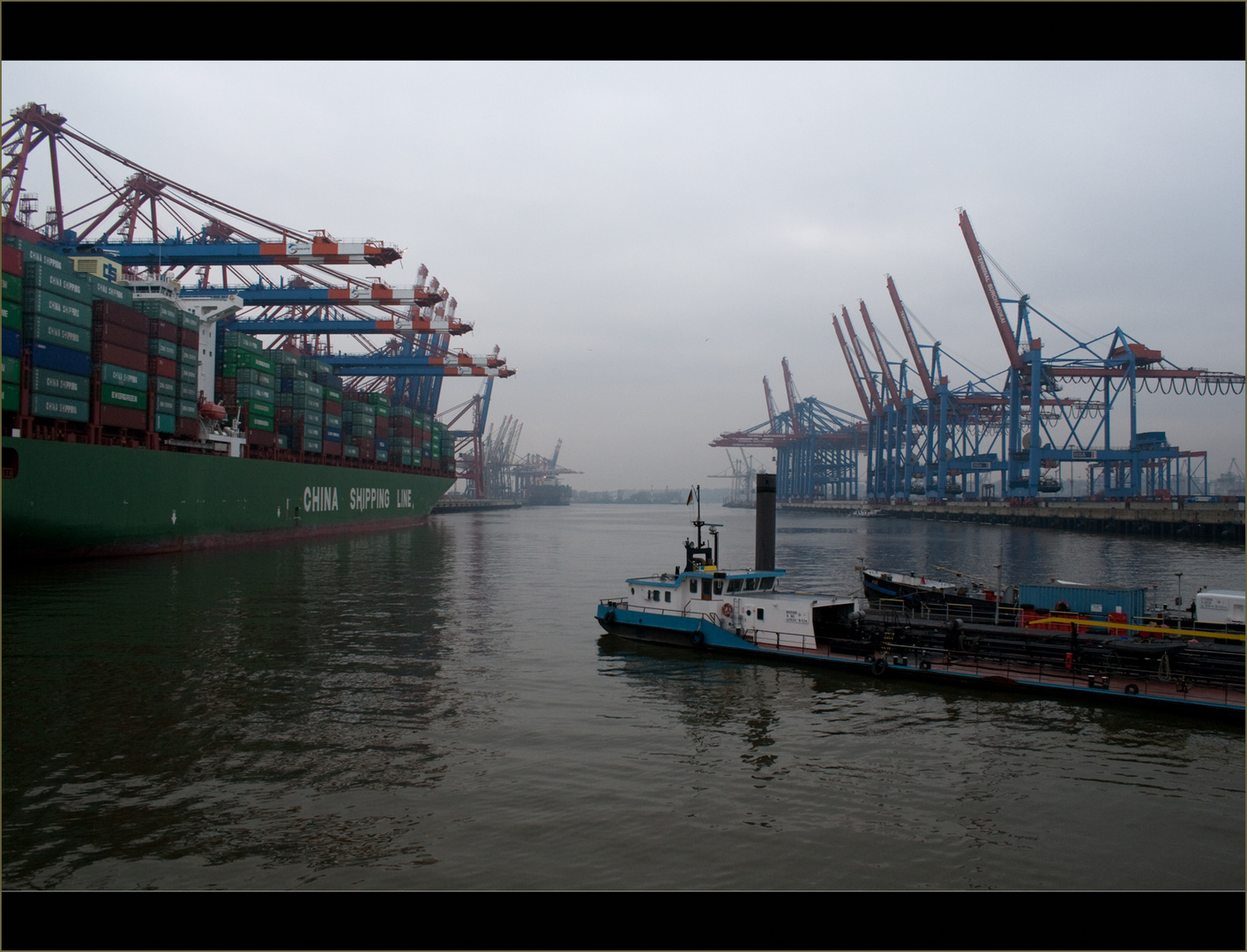 Willkommen im Hafen Hamburgs