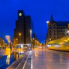 Willy-Brandt-Platz nach dem Regen zur blauen Stunde