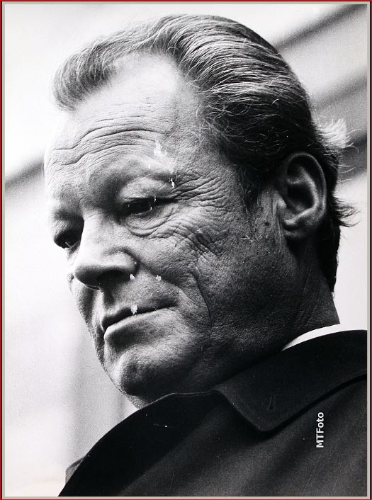 Willy Brandt Stgt 1972 V2-sn-19-sw nun fleckenlos  Rueckblick 