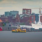 "Wimmelbild-Panorama" von den Landungsbrücken in Hamburg 