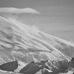 Wind gestallter der Berge