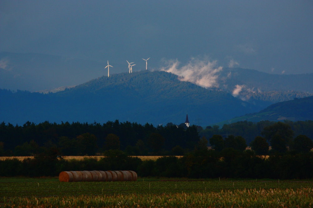 Wind und Regen im Sonnenschein