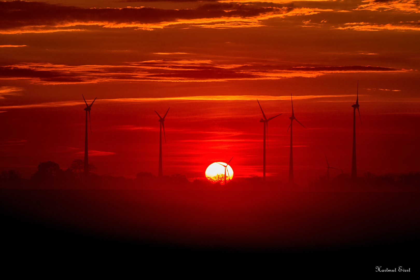 Wind und Sonnenergie.