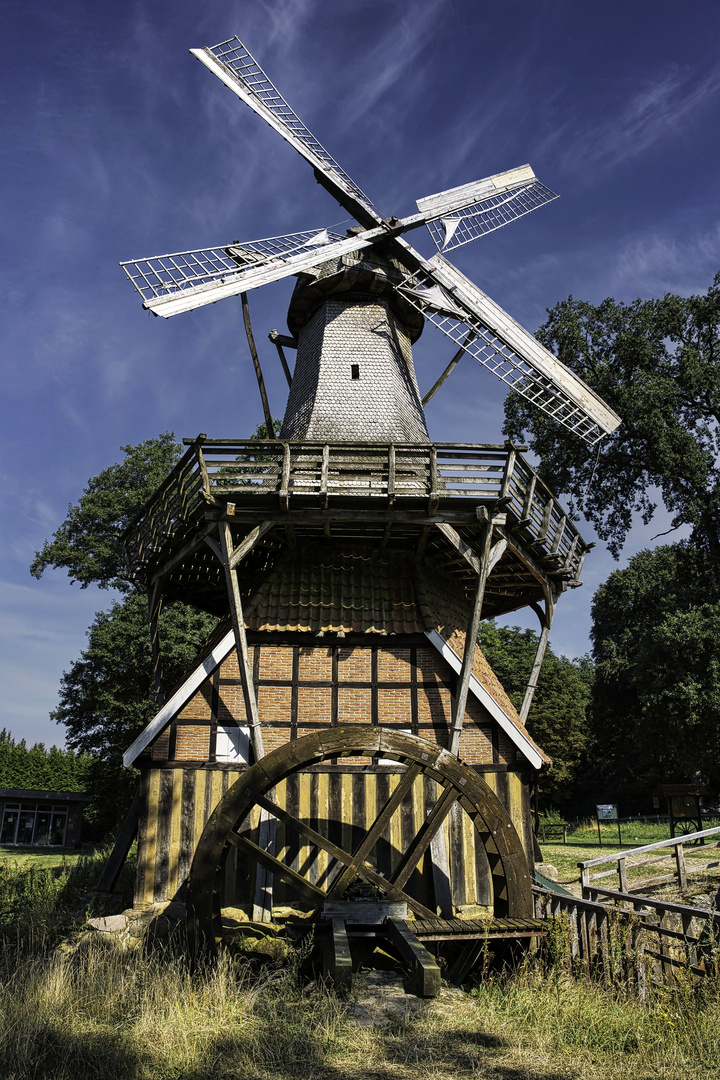 Wind- und Wassermühle