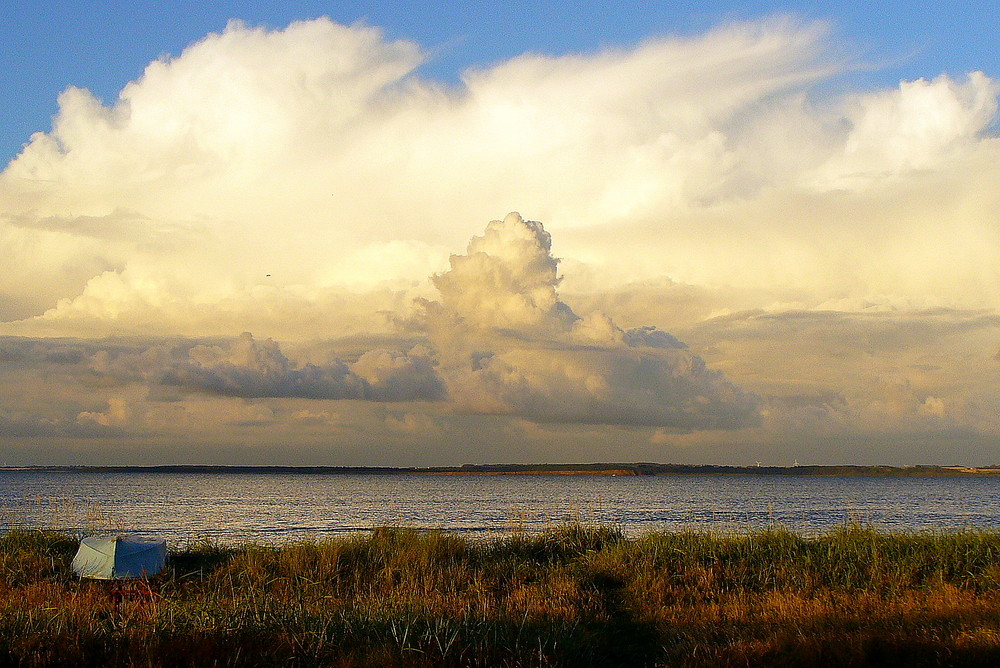 windiges Schauspiel am See