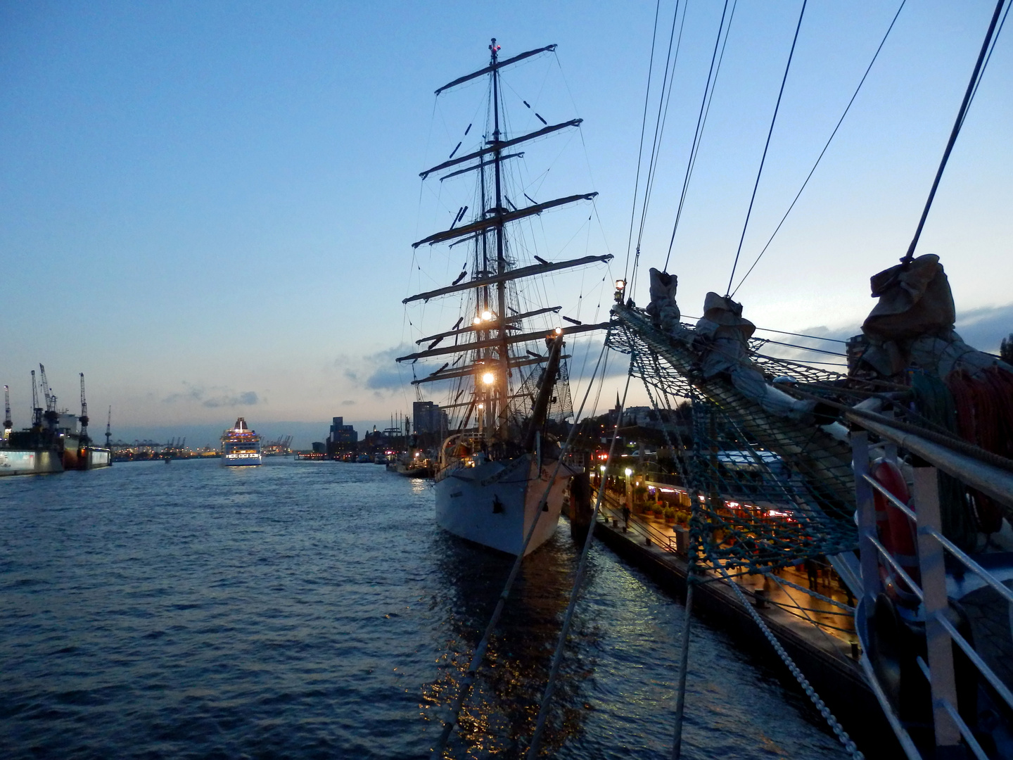 Windjammer im HH-Hafen -- wie dazumal