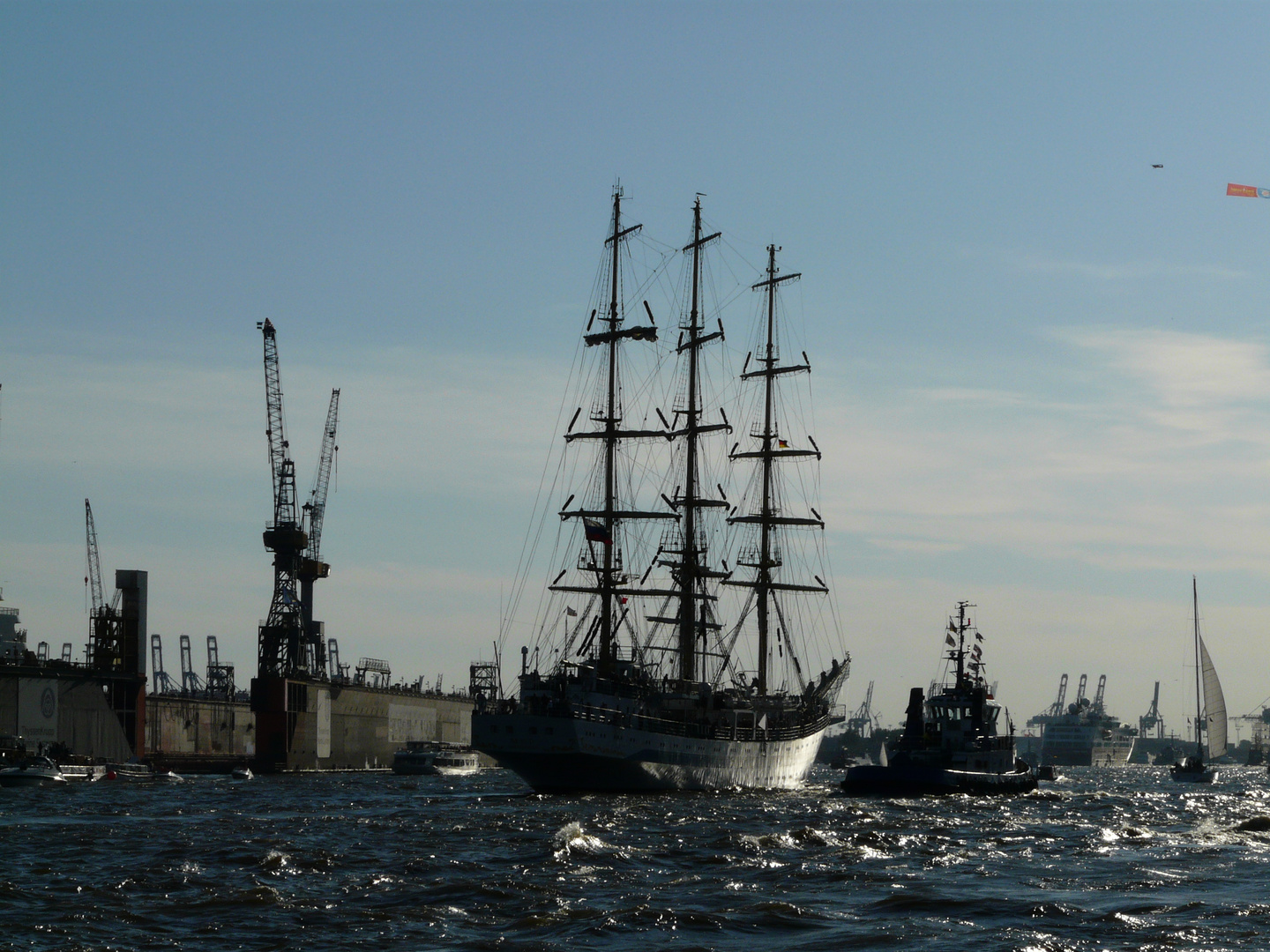 Windjammer im Sonnenuntergang