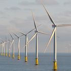 Windkraftanlage vor der Küste Großbritanniens