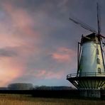 Windmill at dusk (1)