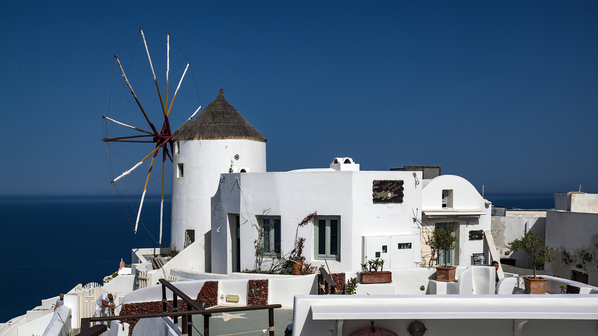 Windmühle am Kraterrand, Oia