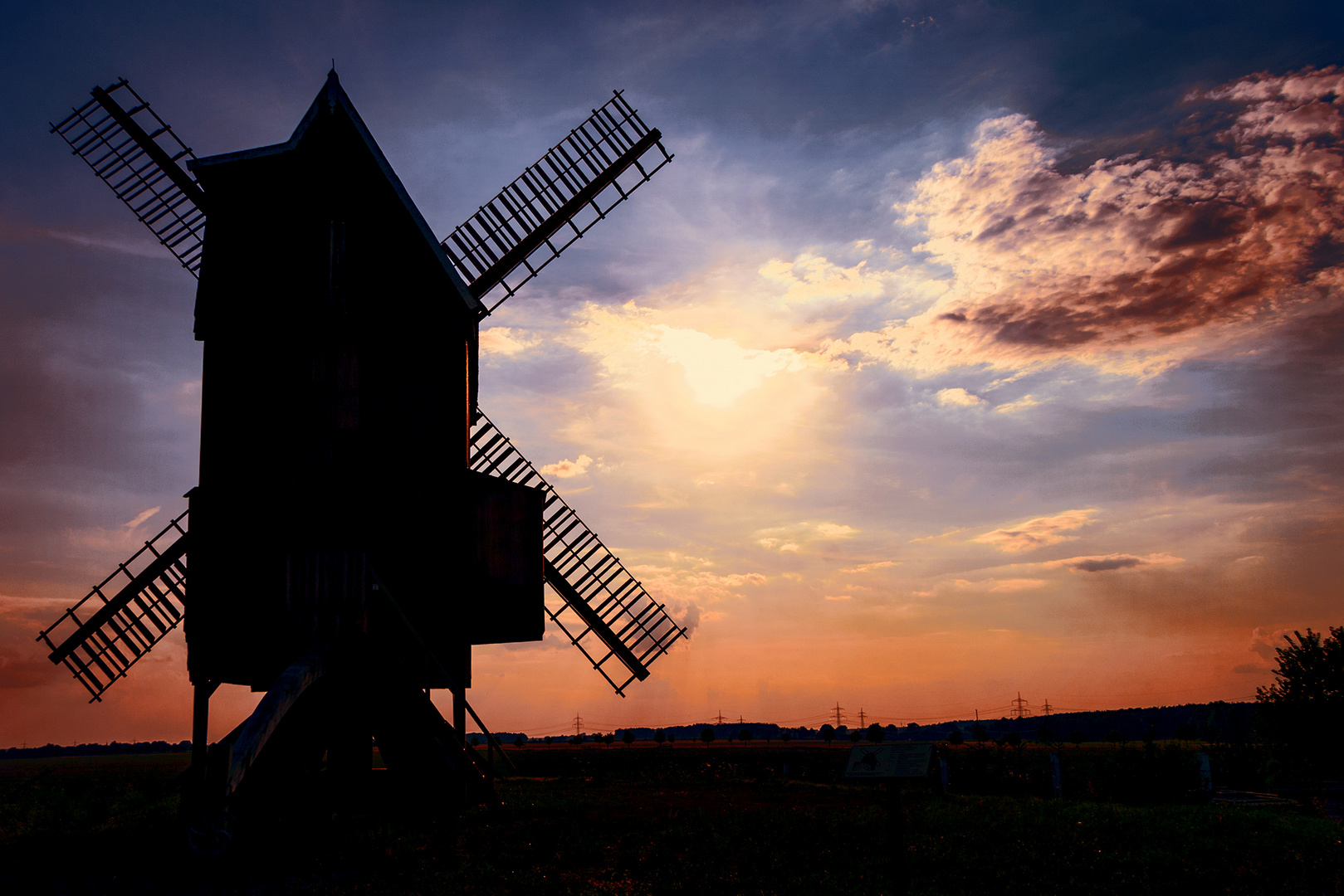 Windmühle Authausen am Abend